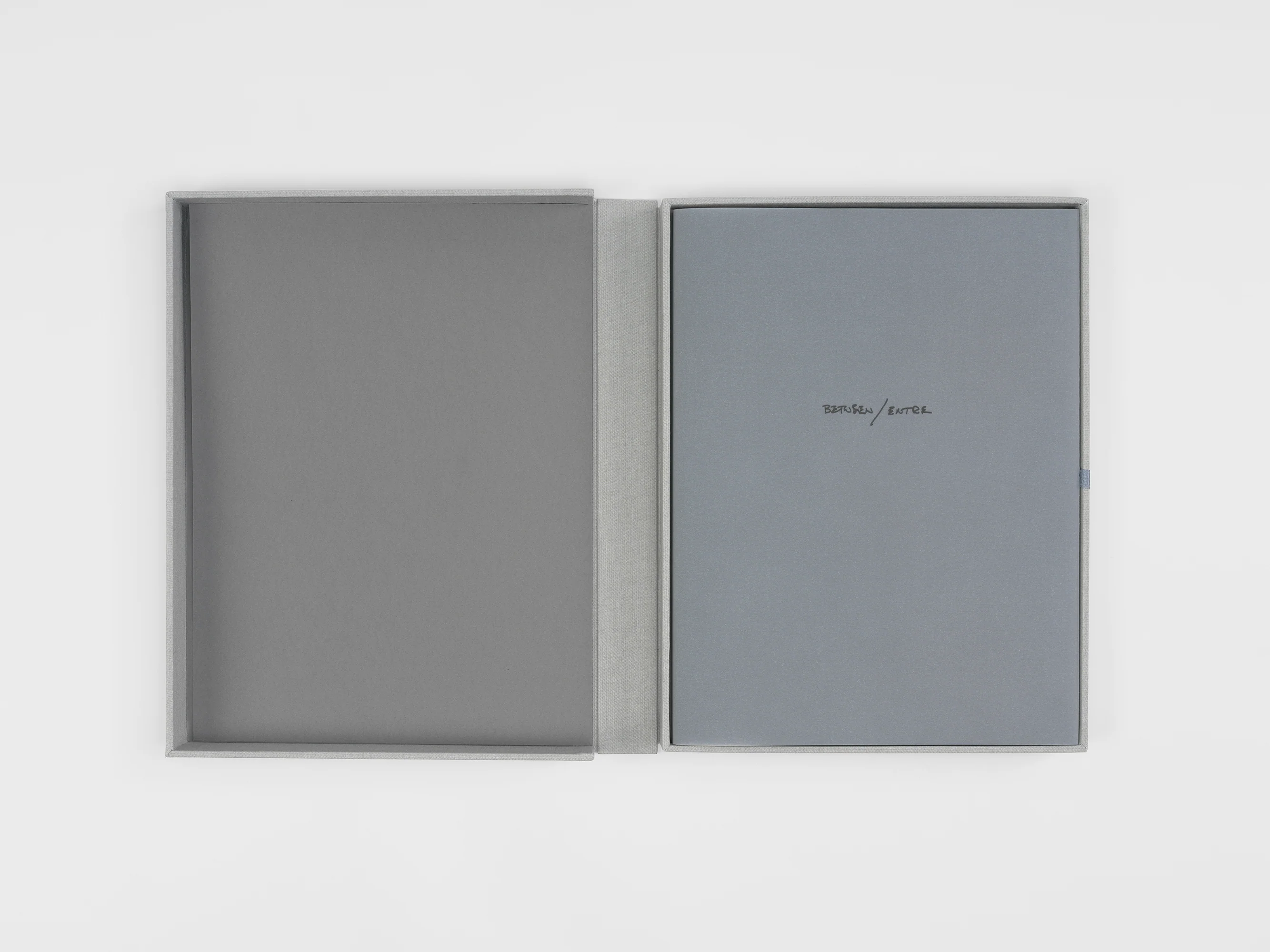 Peter Downsbrough - Between / Entre - Image 3